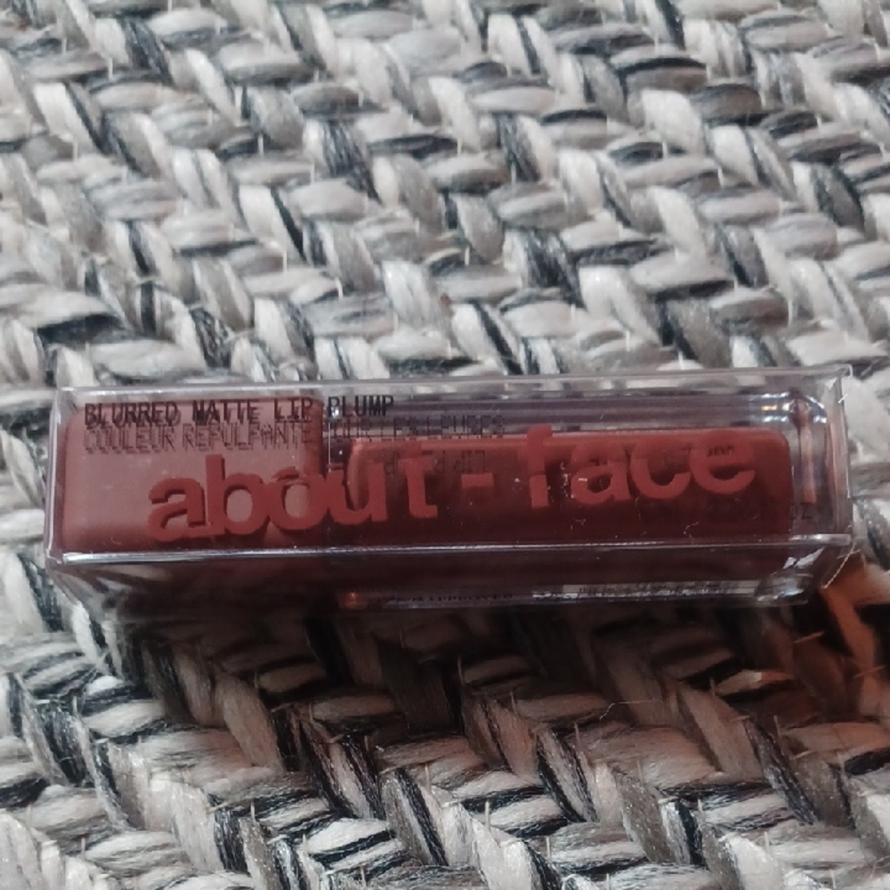 About Face Blurred Matte Lip Plump In Opulent